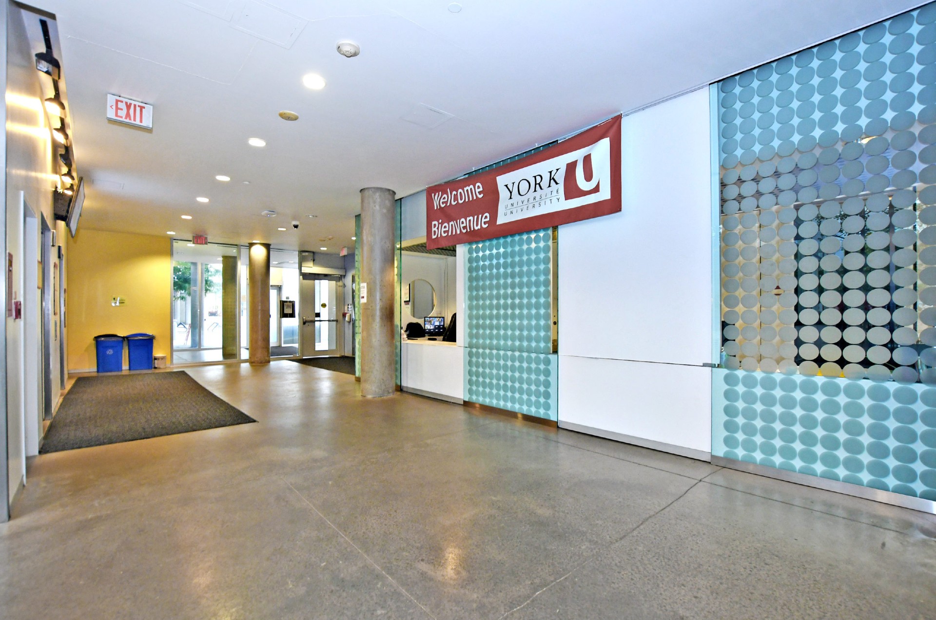 Picture of the lobby of the Pond-Hall building
