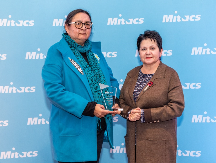 Picture of Dr. Sinclaire Mitacs Award for Outstanding Innovation — Indigenous.